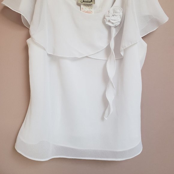 Jessica White Sleeveless Top - Picture 2 of 7